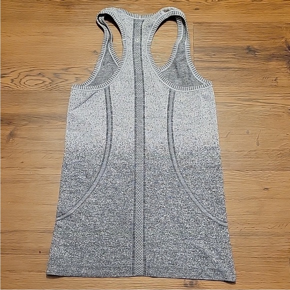 lululemon Gray Ombre Run Swiftly Tech Tank Top Size 4 - Picture 7 of 11
